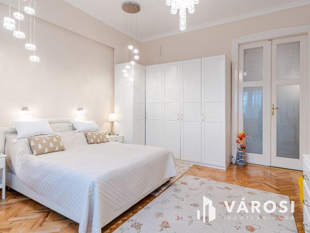 Polgári elegancia, modern kényelem – 1 perc az Anna-kúttól