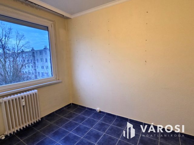 Befektetésnek,családi otthonnak lakás-Debrecen Vénkert
