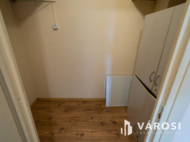 3 éve felújított, nappali + 2 hálós panel Újpalotán