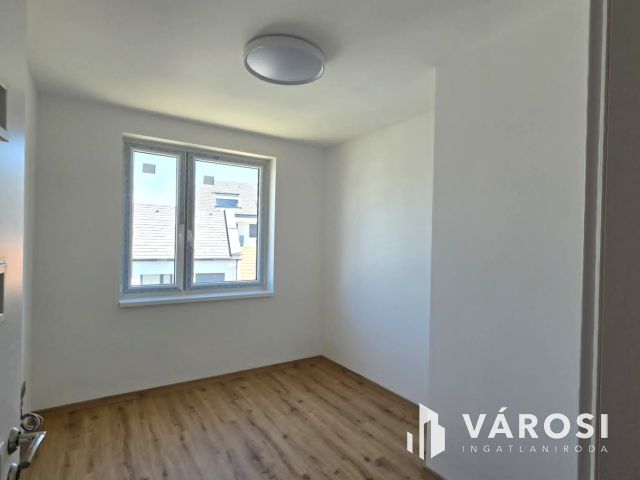 Új, Berendezett, Belvárosi, Prémium költözhető-Debrecen