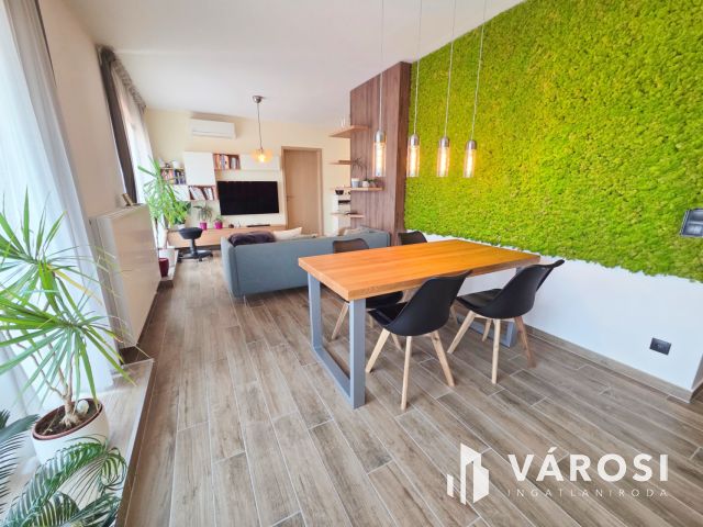 Exkluzív Penthouse lakás kiadó a Belváros szívében