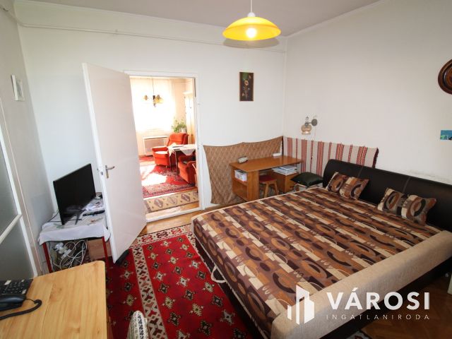 2 szobás, erkélyes, tégla lakás a Budapest körúton.
