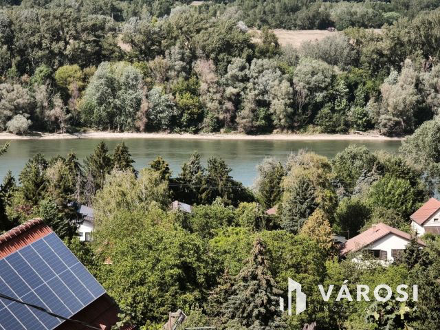 Dunára  panorámás 3 szintes ház Dunabogdányban!