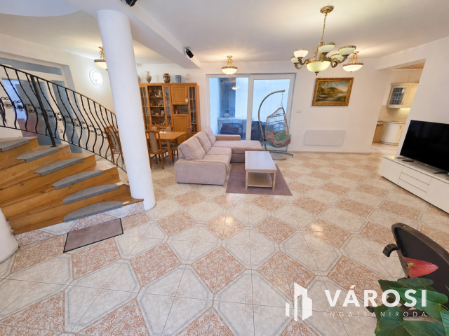 Fantáziában és lehetőségekben gazdag Villa Diósdon