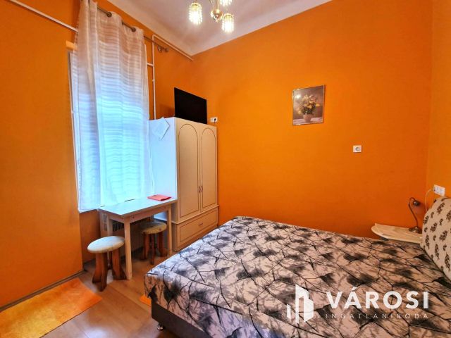 Nagypolgári otthon vagy 4-6 apartmanból álló társasház?